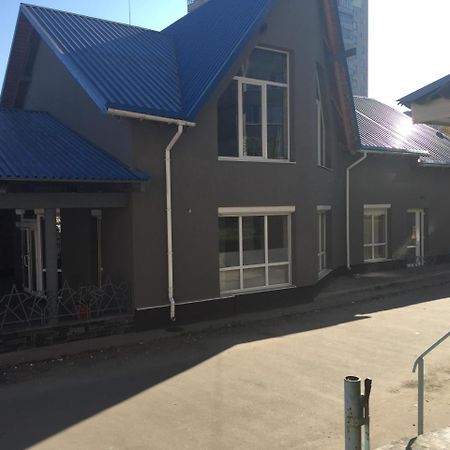 Hostel -Hotel Granat Rivne City Dış mekan fotoğraf