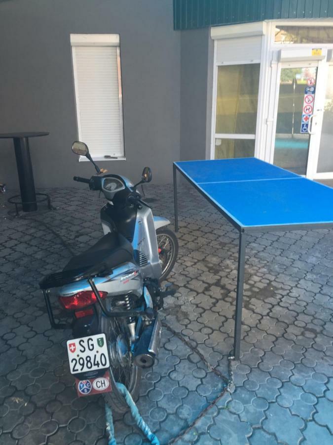 Hostel -Hotel Granat Rivne City Dış mekan fotoğraf